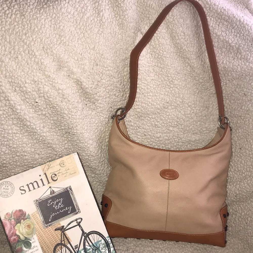 Classic TODS Italian Leather Shoulder bag